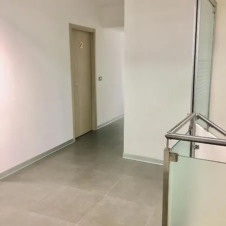 Central Live בית הארחה קטאניה